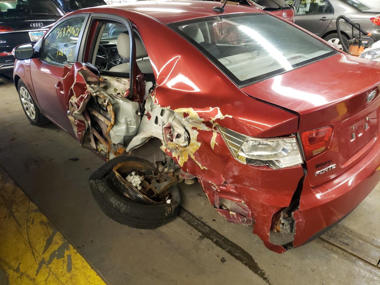 Photo 9 from auction – 2010 KIA FORTE EX with VIN KNAFU4A26A5100725