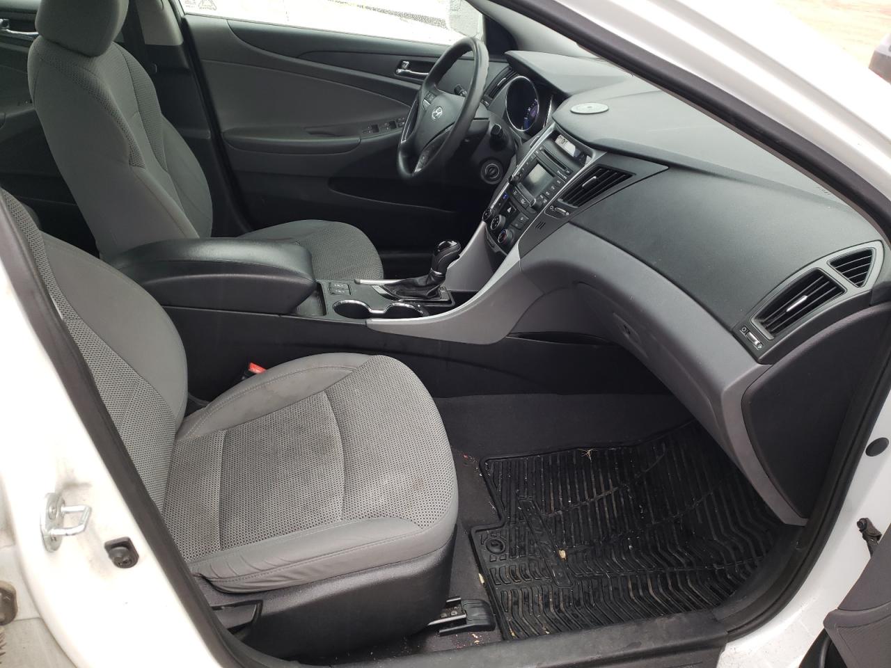 Photo 5 from auction – 2014 HYUNDAI SONATA GLS with VIN 5NPEB4AC3EH856810