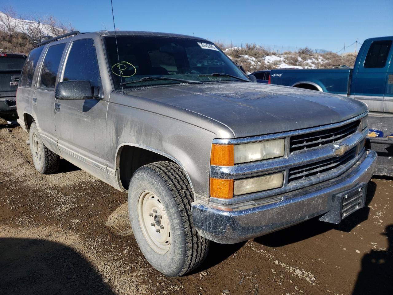 Photo 1 from auction – 1998 GMC YUKON with VIN 1GKEK13R4WR509064