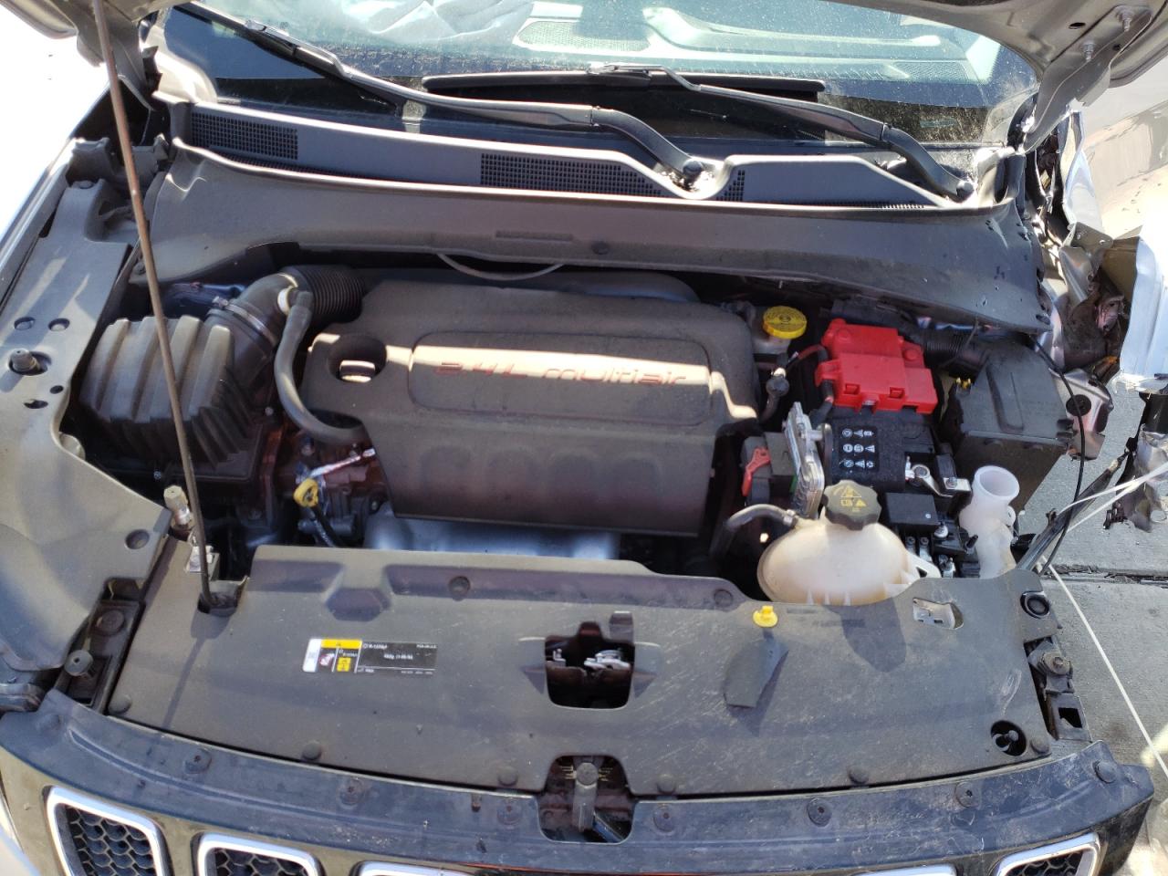 Foto 7 de la subasta – 2019 JEEP COMPASS LA con VIN 3C4NJCBB7KT613547