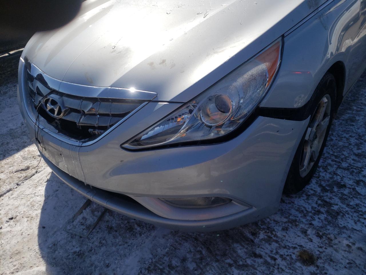 Photo 9 from auction – 2013 HYUNDAI SONATA SE with VIN 5NPEC4AC3DH563520