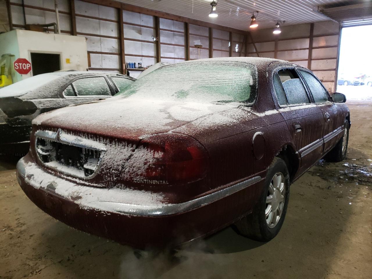 Photo 4 from auction – 2001 LINCOLN CONTINENTA with VIN 1LNHM97V81Y704894