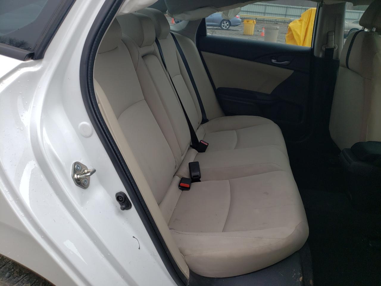Photo 6 from auction – 2016 HONDA CIVIC EX with VIN 19XFC2F70GE088485
