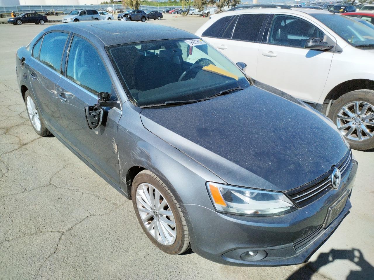 VOLKSWAGEN JETTA SEL 2011 with VIN 3VWLZ7AJ6BM344772 - Photo from auction