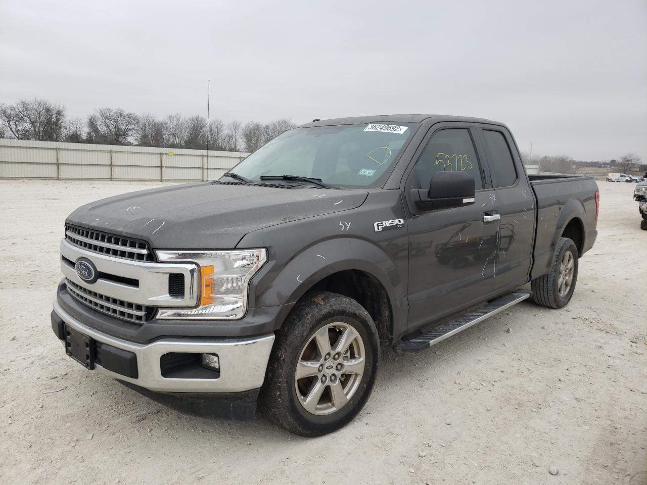 Photo 2 from auction – 2018 FORD F150 SUPER with VIN 1FTEX1C54JKC44433