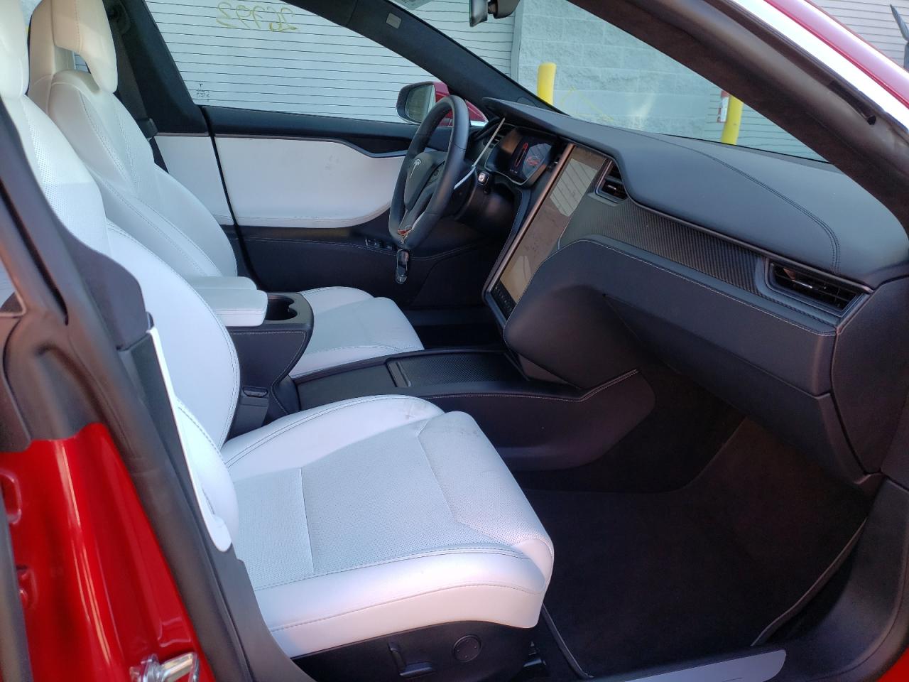 Photo 5 from auction – 2018 TESLA MODEL S with VIN 5YJSA1E4XJF281346