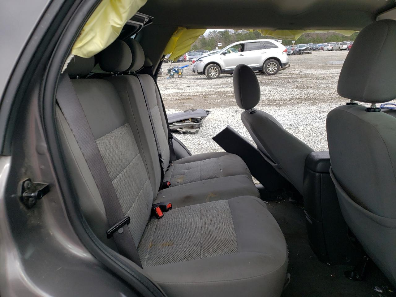Photo 6 from auction – 2005 FORD ESCAPE XLT with VIN 1FMCU93105KD85805