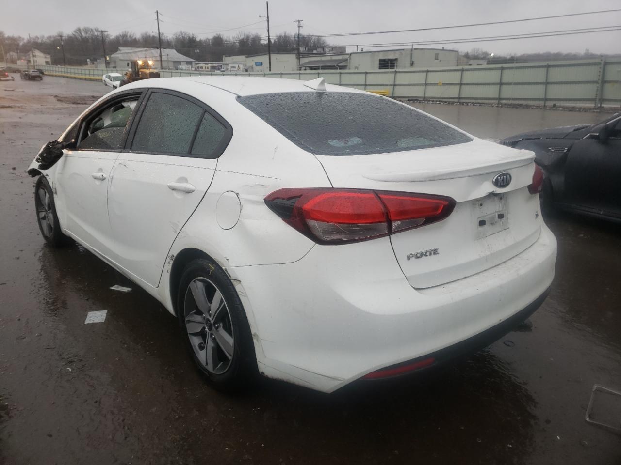 Photo 3 from auction – 2018 KIA FORTE LX with VIN 3KPFL4A77JE174533