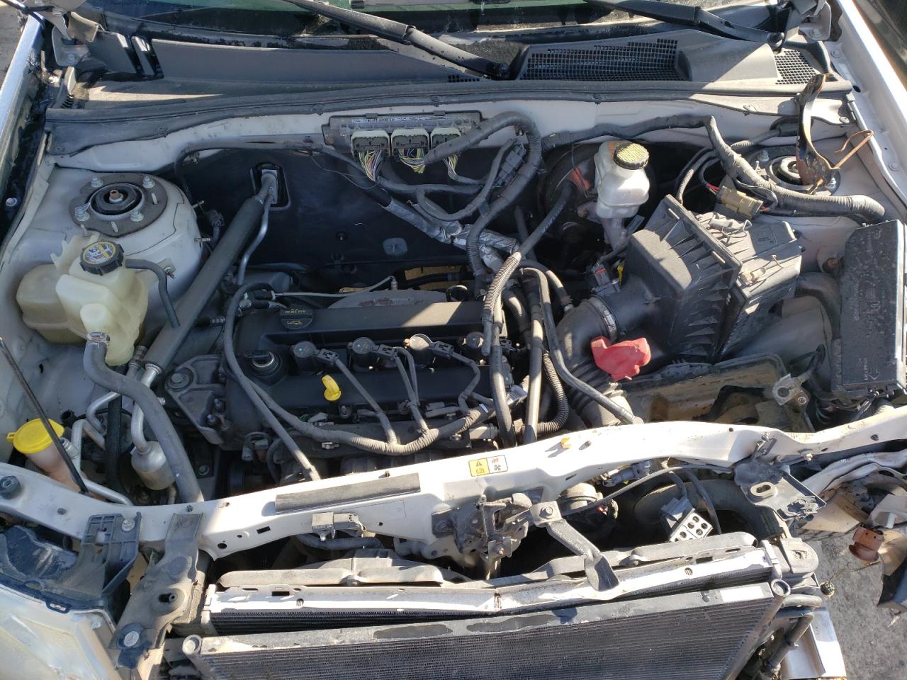Photo 7 from auction – 2009 FORD ESCAPE XLT with VIN 1FMCU03799KA26765