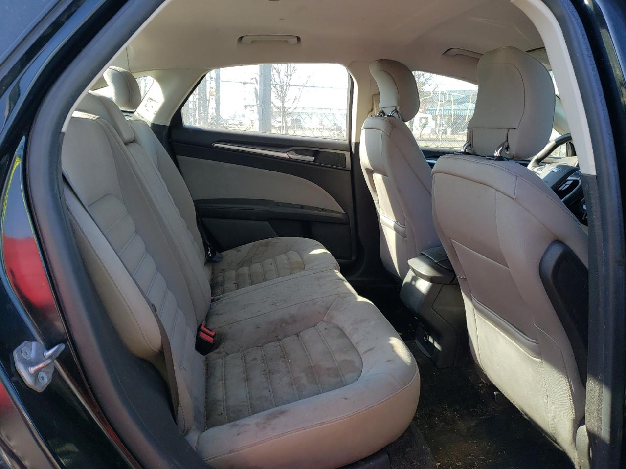 Photo 18 from auction – 2014 FORD FUSION S with VIN 3FA6P0G74ER130983