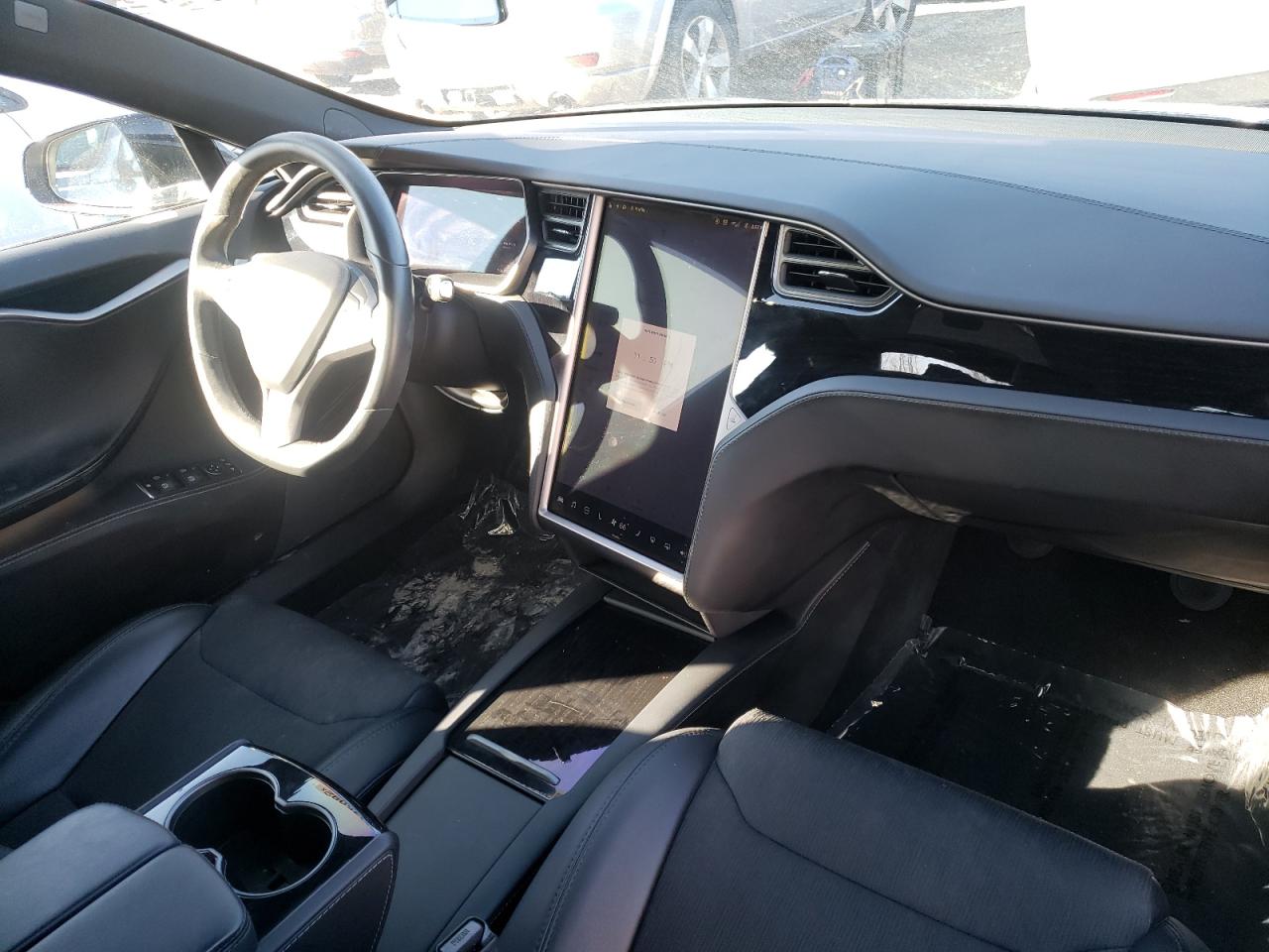 Photo 9 from auction – 2018 TESLA MODEL S with VIN 5YJSA1E25JF285495