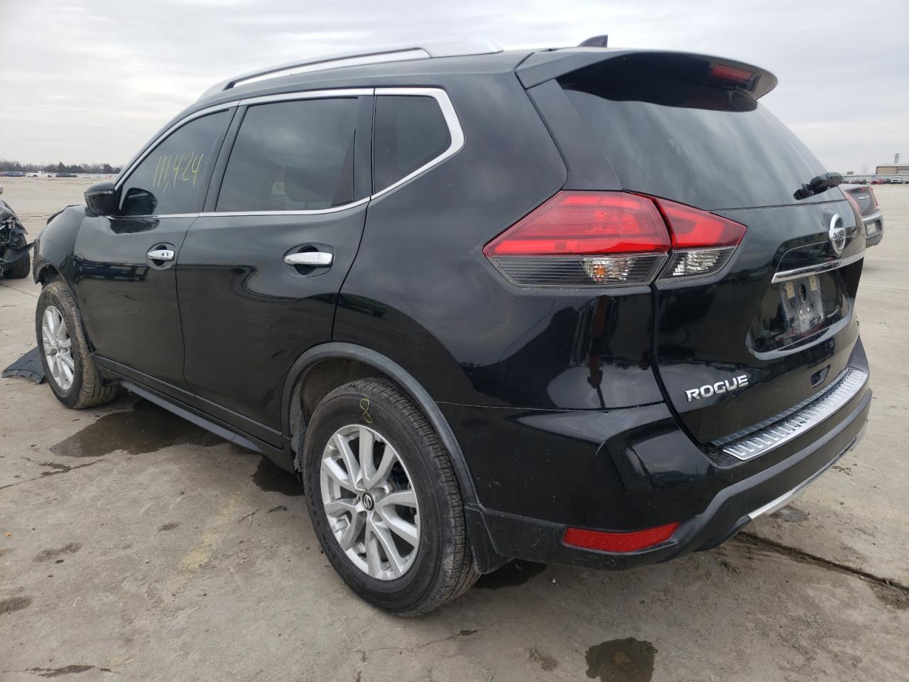 Photo 3 from auction – 2017 NISSAN ROGUE S with VIN KNMAT2MT9HP611238