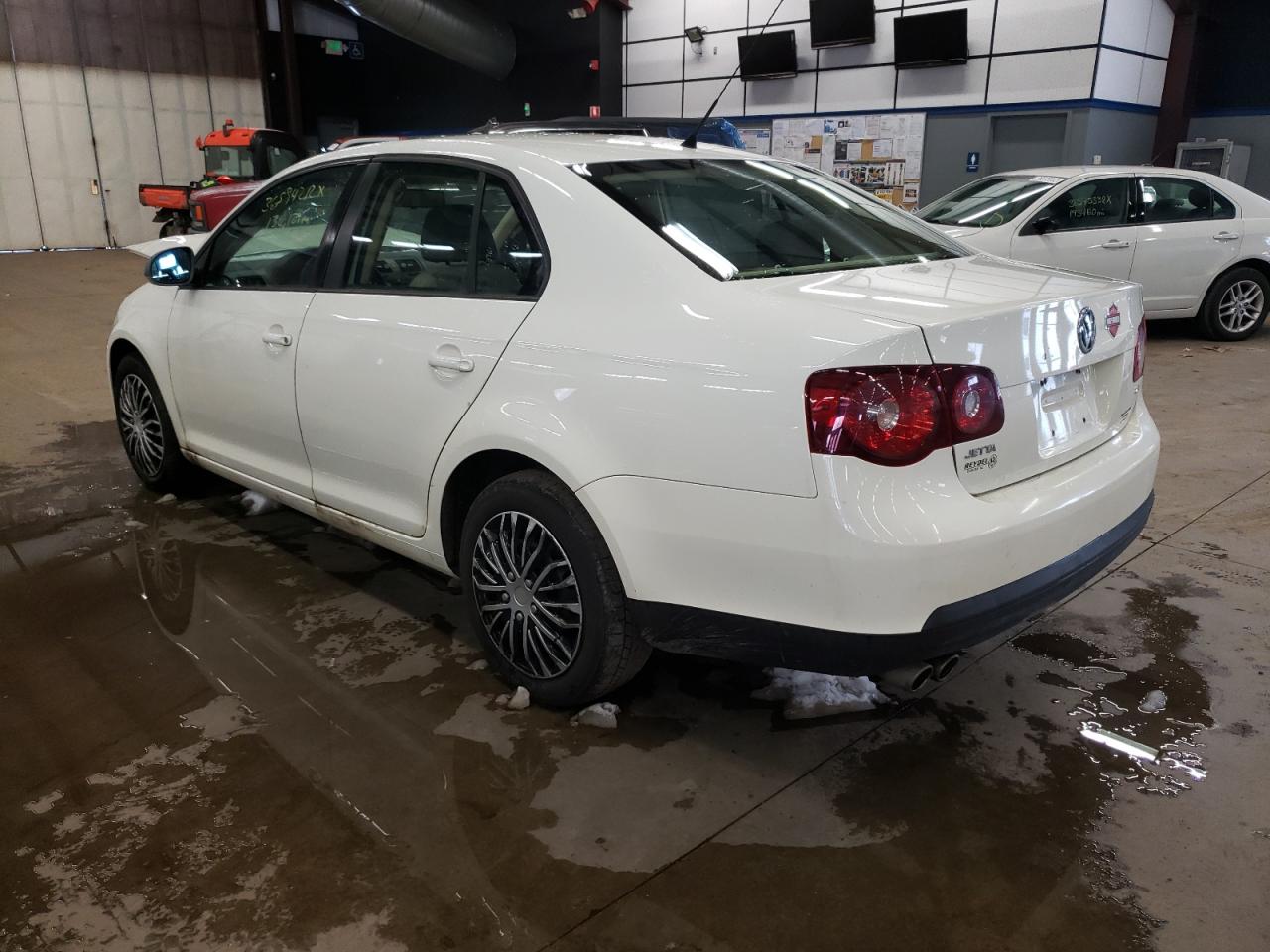 Photo 3 from auction – 2008 VOLKSWAGEN JETTA S with VIN 3VWHM71K28M045706