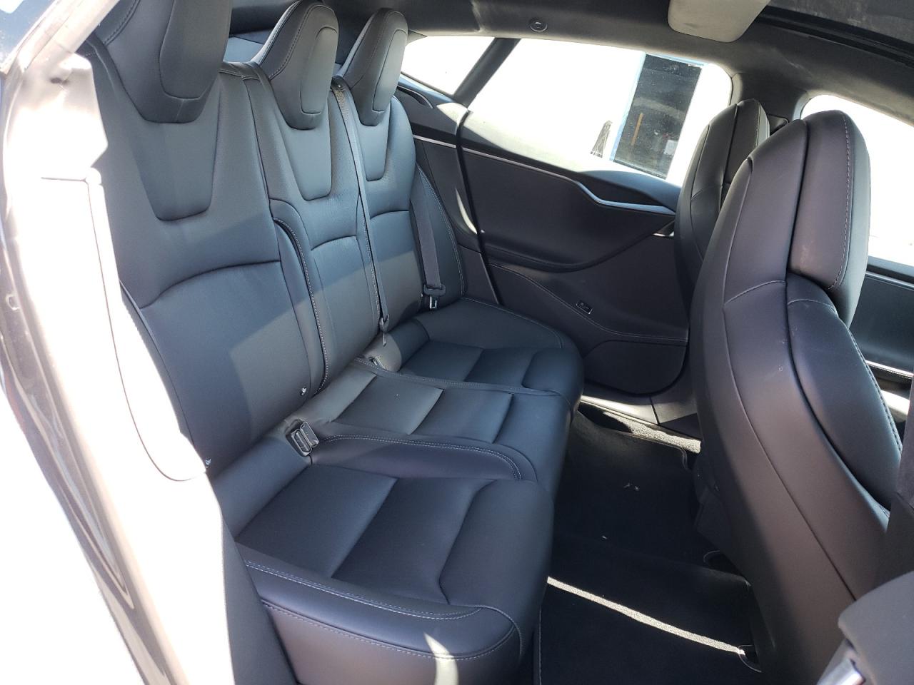 Photo 6 from auction – 2018 TESLA MODEL S with VIN 5YJSA1E42JF275265