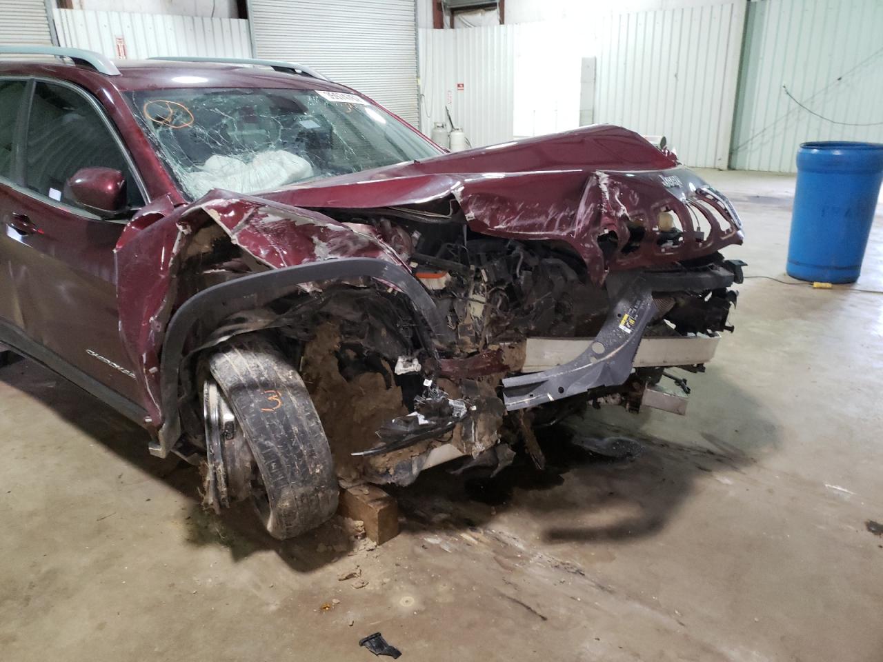 Photo 9 from auction – 2019 JEEP CHEROKEE L with VIN 1C4PJLLB1KD395828