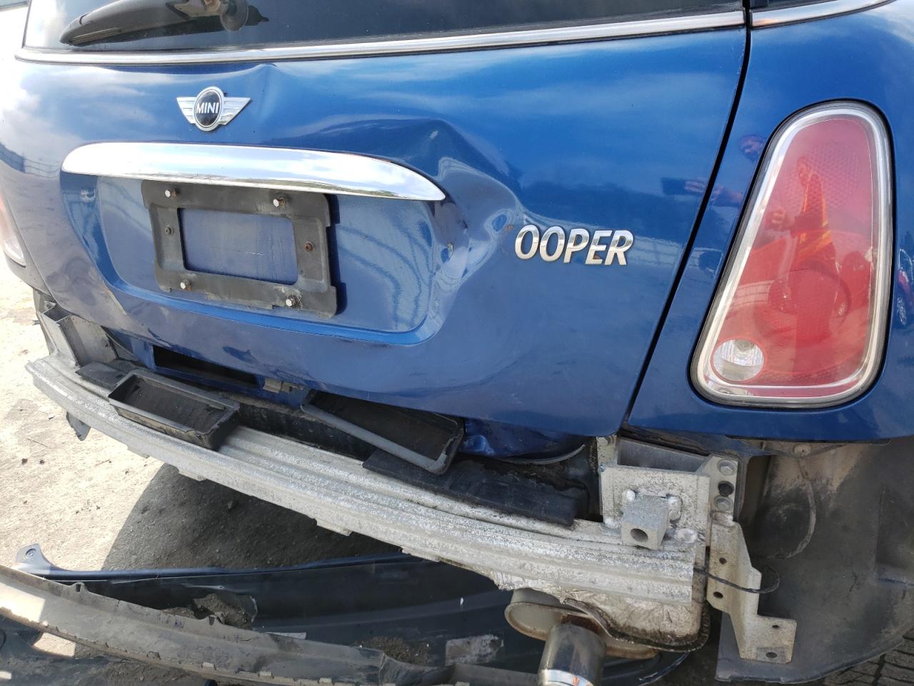 Photo 9 from auction – 2005 MINI COOPER with VIN WMWRC33595TK61590