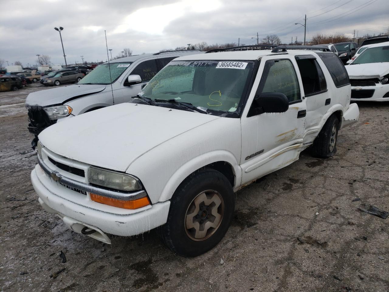 Photo 2 from auction – 2002 CHEVROLET BLAZER with VIN 1GNDT13W22K204294