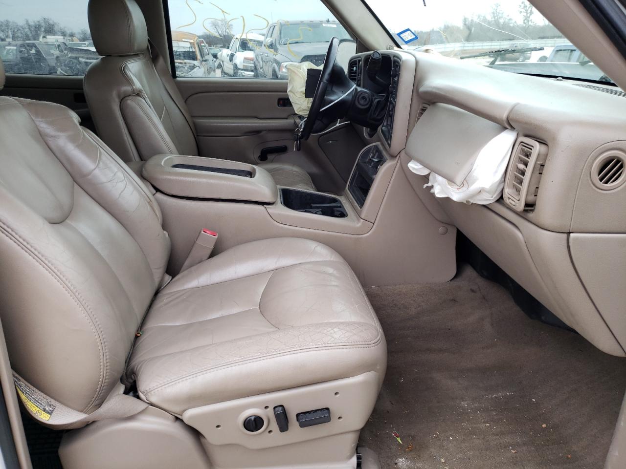 Photo 5 from auction – 2006 CHEVROLET SILVERADO with VIN 1GCHK23D16F162250