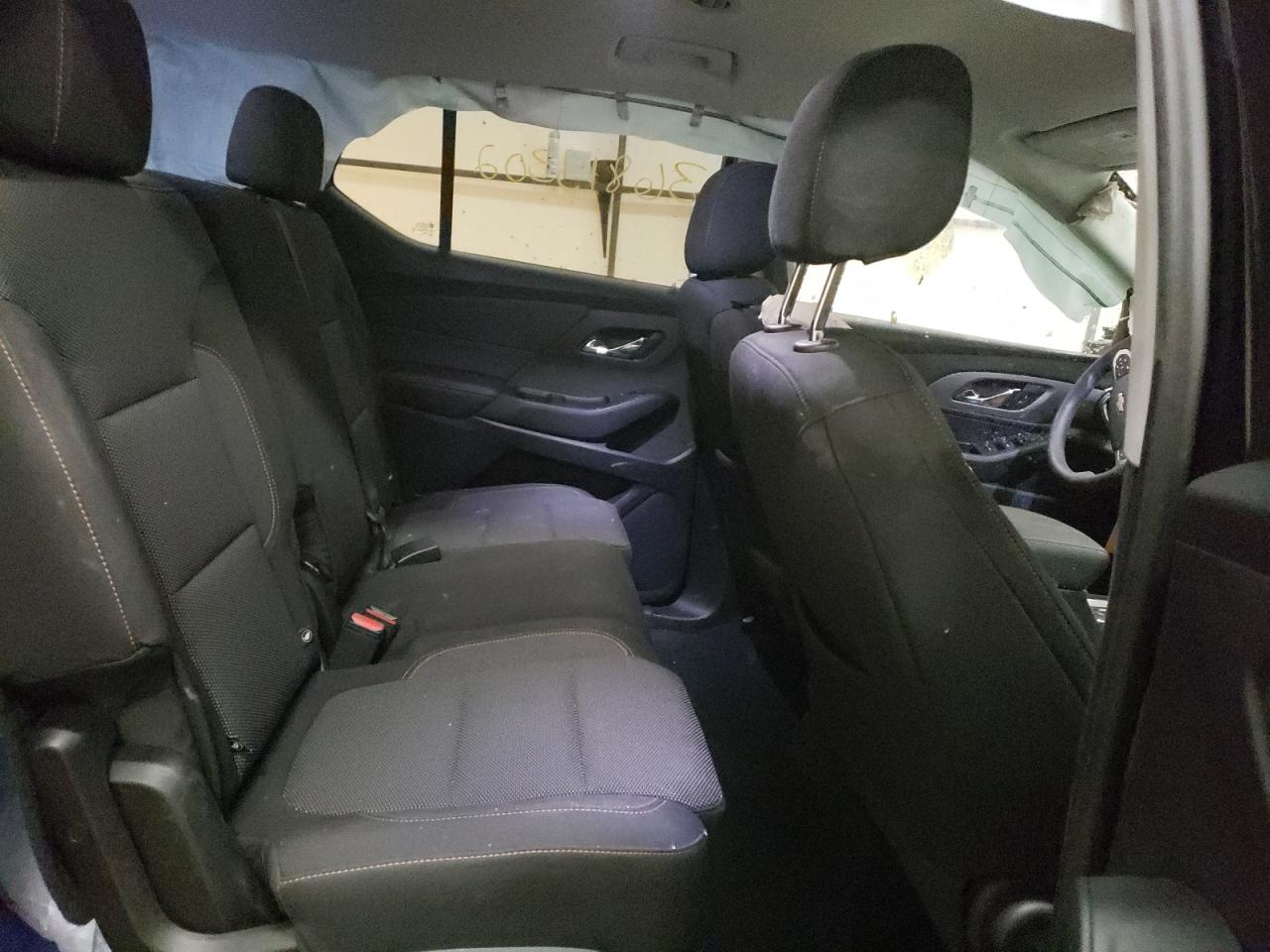 Photo 6 from auction – 2021 CHEVROLET TRAVERSE L with VIN 1GNERFKW2MJ265316