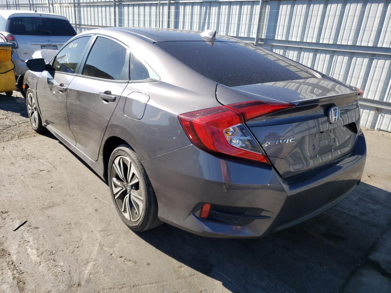 Photo 3 from auction – 2016 HONDA CIVIC EX with VIN 2HGFC1F35GH652595