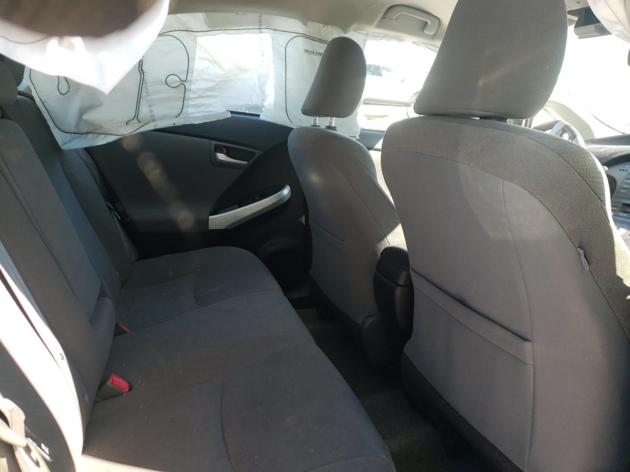 Photo 6 from auction – 2014 TOYOTA PRIUS with VIN JTDKN3DU1E0365206