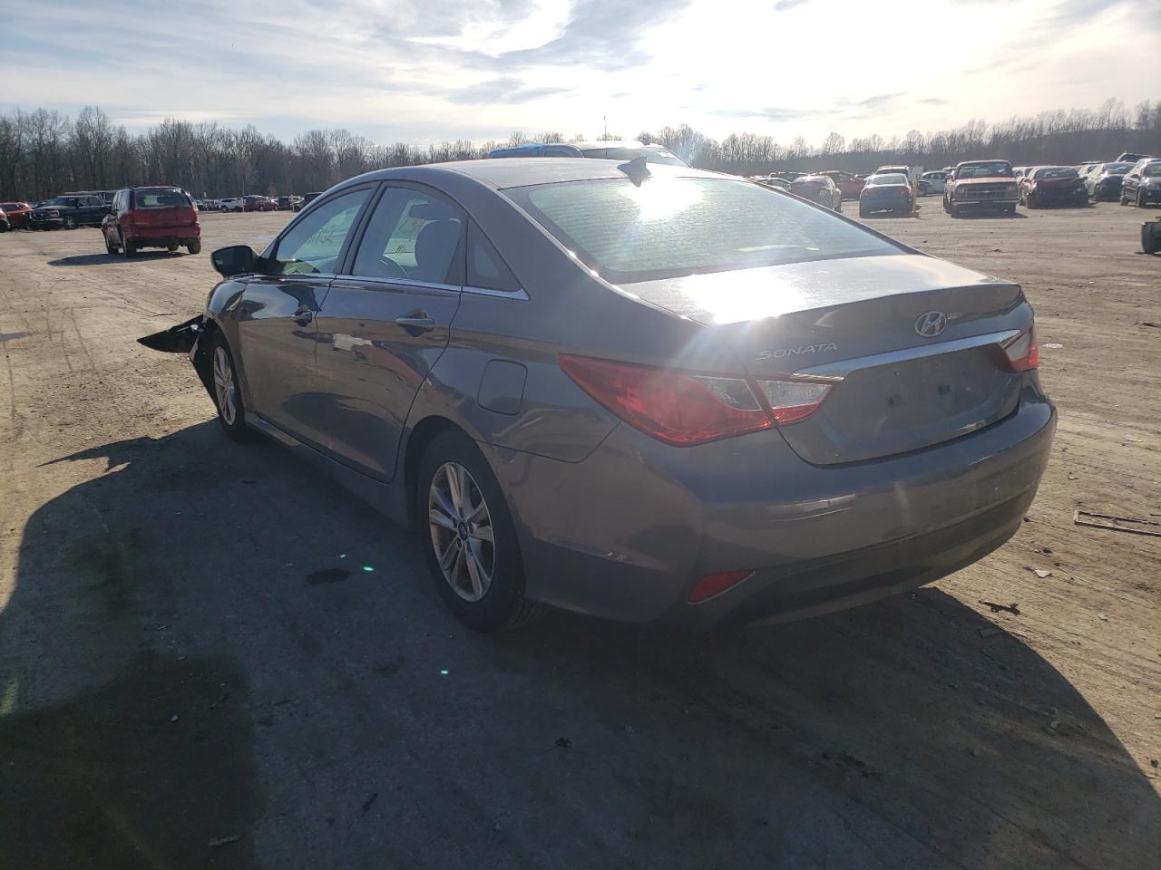 Photo 3 from auction – 2014 HYUNDAI SONATA GLS with VIN 5NPEB4AC8EH857970