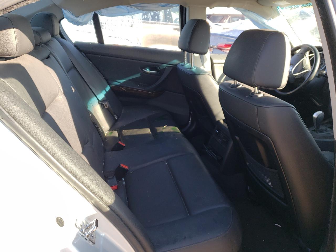 Photo 6 from auction – 2006 BMW 325 XI with VIN WBAVD13586KV04734