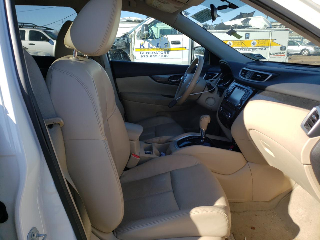 Photo 5 from auction – 2015 NISSAN ROGUE S with VIN 5N1AT2MV5FC814418