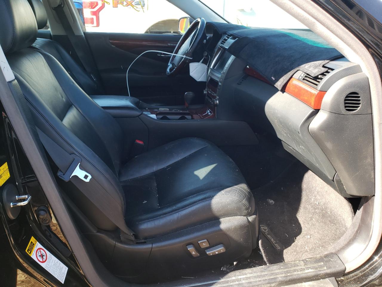 Photo 5 from auction – 2008 LEXUS LS 460 with VIN JTHBL46F485075980