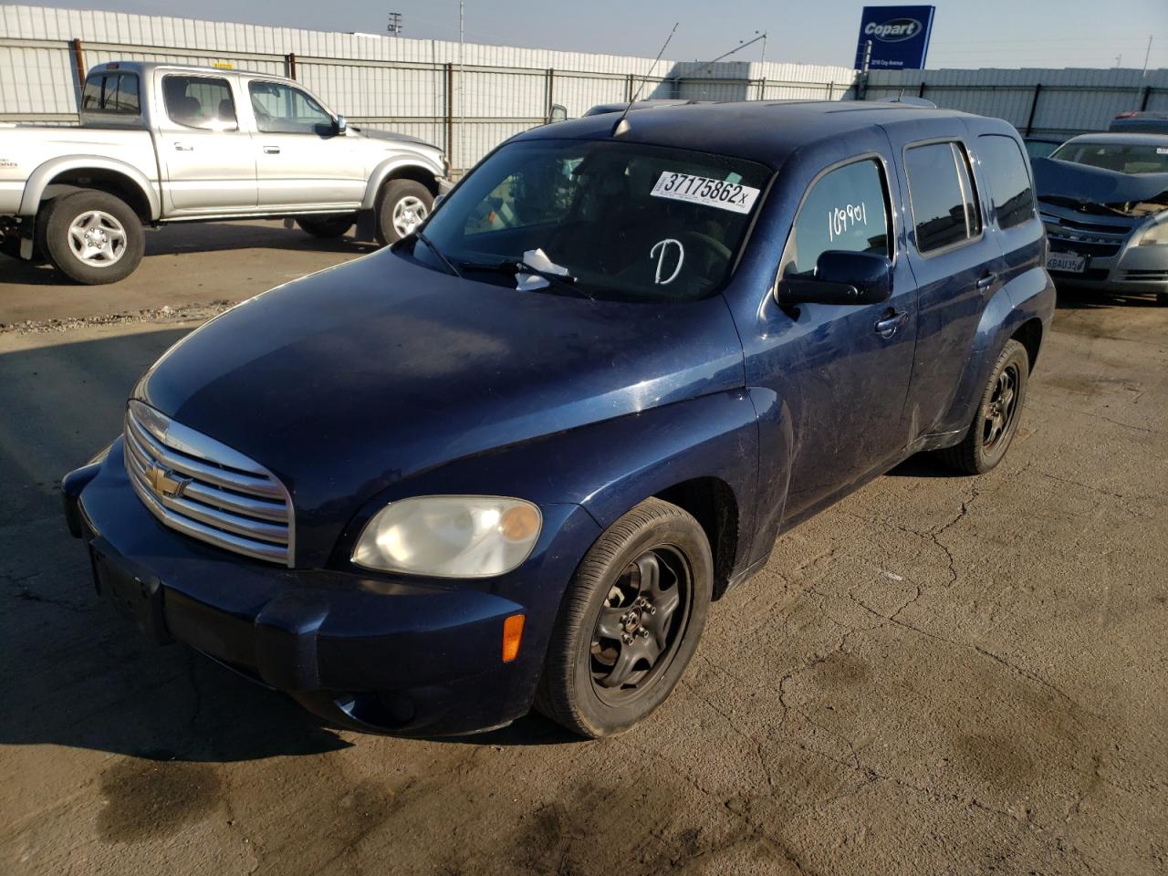 Photo 2 from auction – 2010 CHEVROLET HHR LT with VIN 3GNBABDB1AS555862