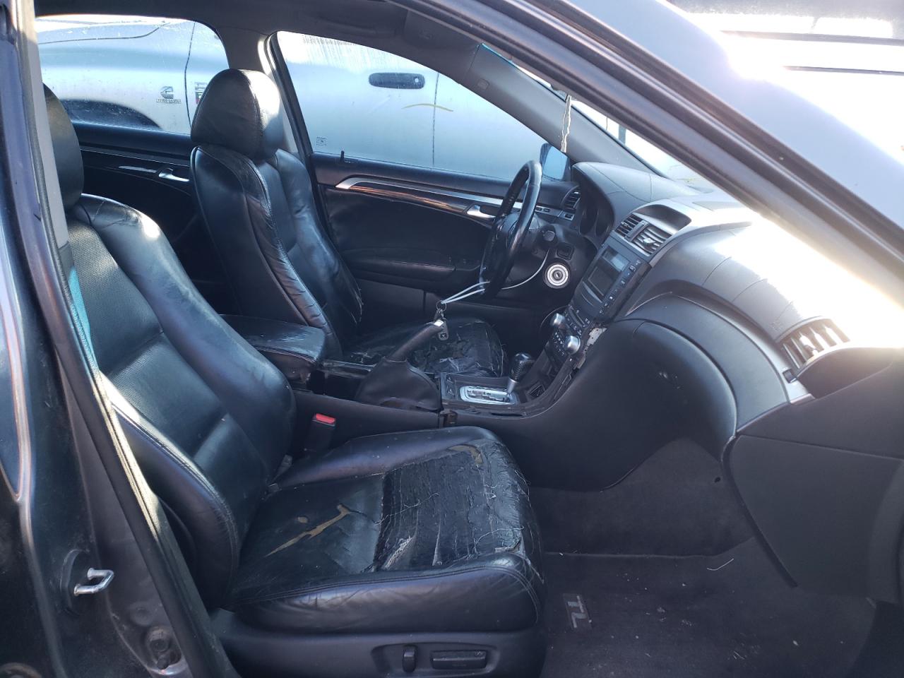 Photo 5 from auction – 2004 ACURA TL with VIN 19UUA66284A047515