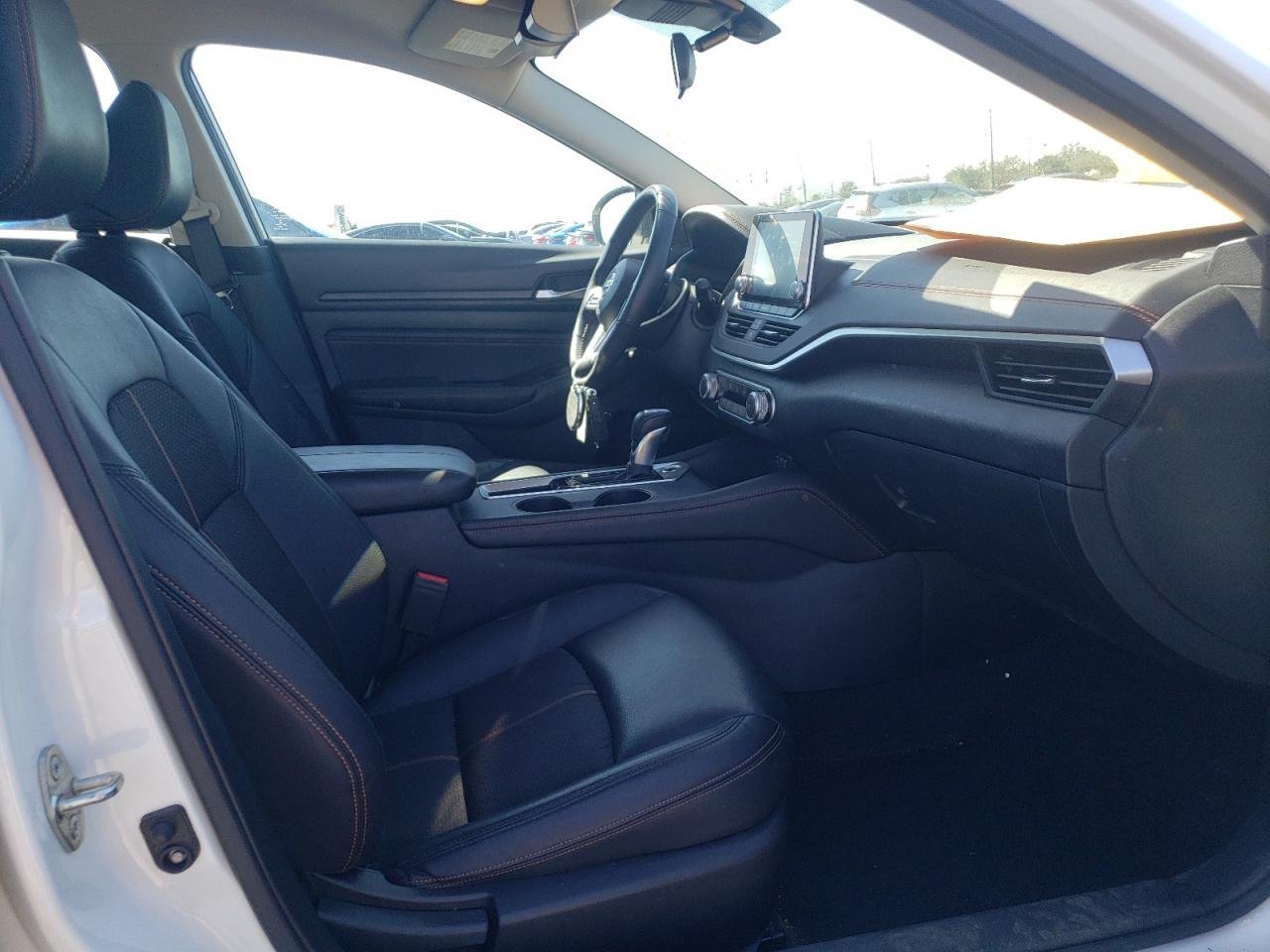 Photo 5 from auction – 2021 NISSAN ALTIMA SR with VIN 1N4BL4CV1MN329643