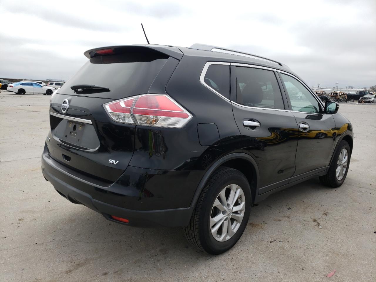 Photo 4 from auction – 2015 NISSAN ROGUE S with VIN KNMAT2MT1FP501006