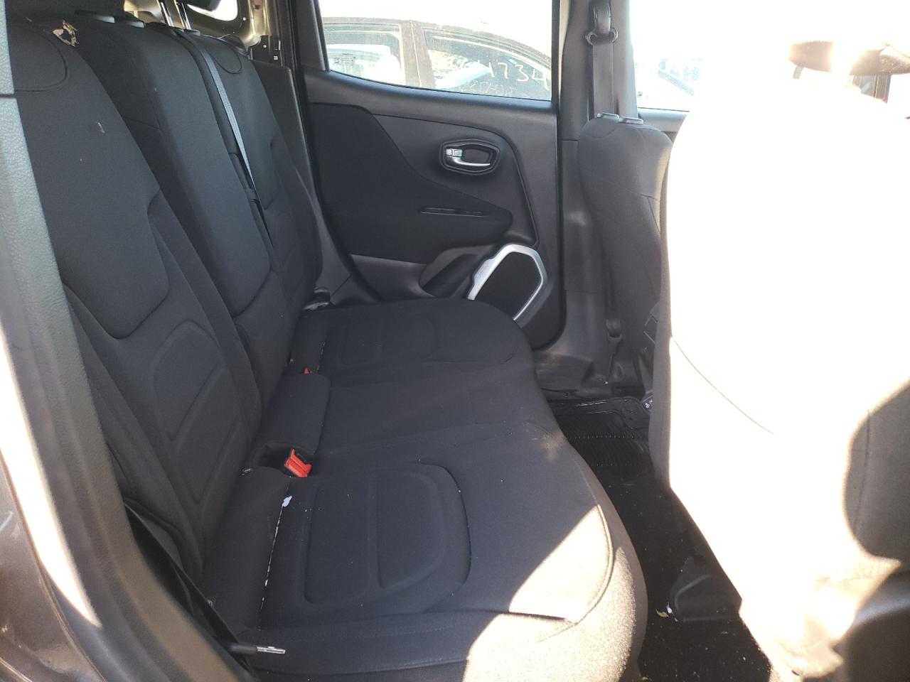 Photo 6 from auction – 2018 JEEP RENEGADE L with VIN ZACCJBBBXJPH41224