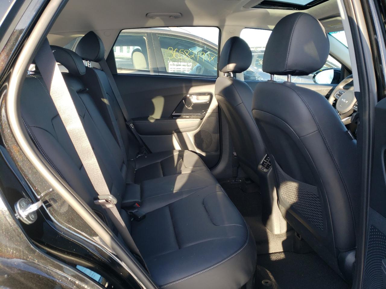 Photo 6 from auction – 2022 KIA NIRO TOURI with VIN KNDCC3LCXN5510426