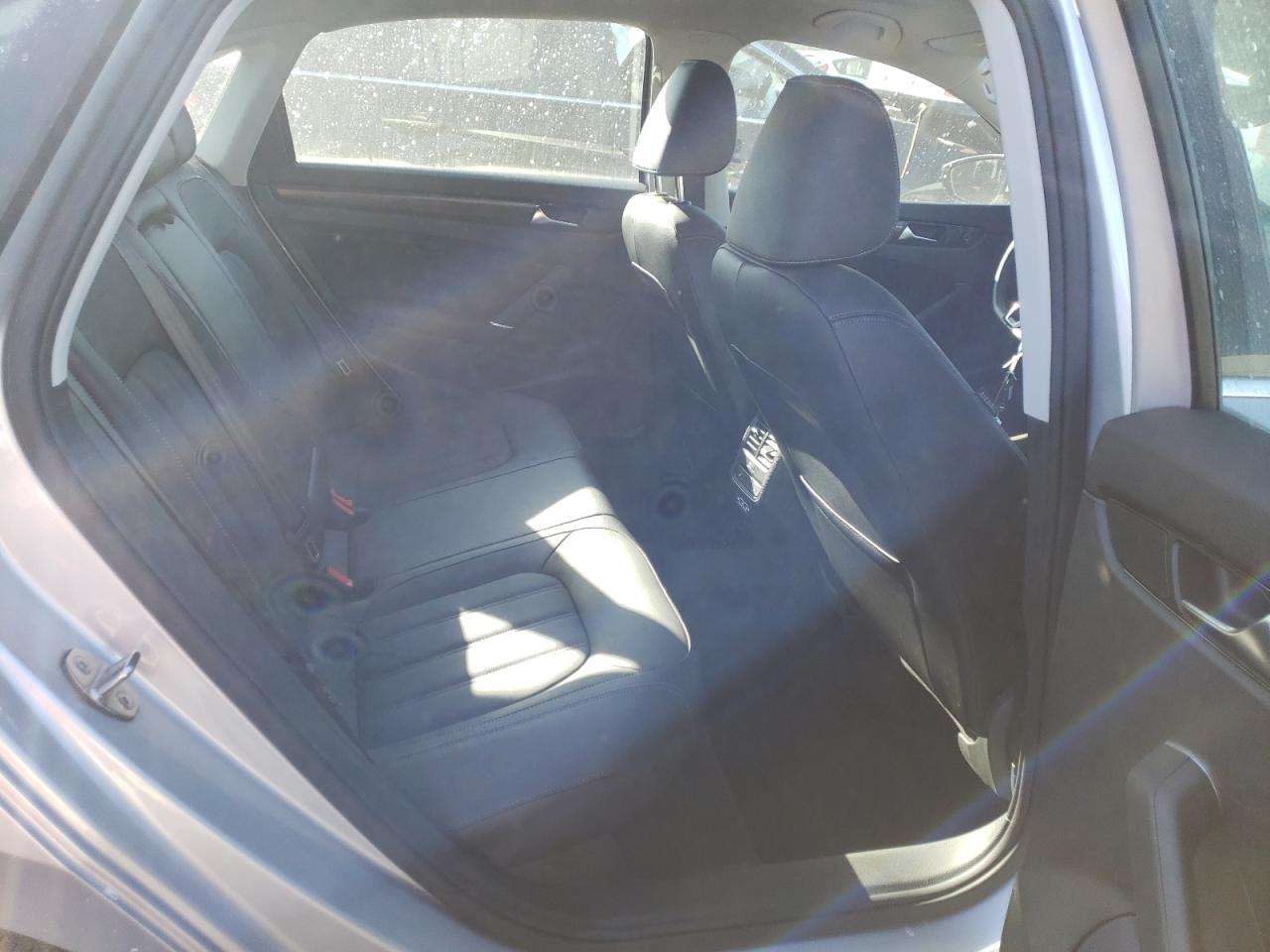 Photo 6 from auction – 2020 VOLKSWAGEN PASSAT SEL with VIN 1VWCA7A34LC021123
