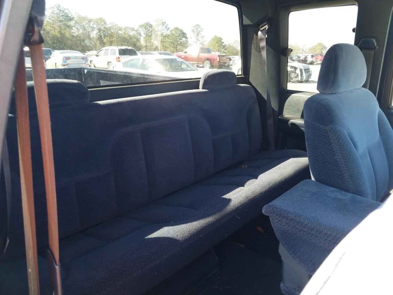 Photo 6 from auction – 1995 GMC SIERRA 150 with VIN 2GTEC19H7S1508954