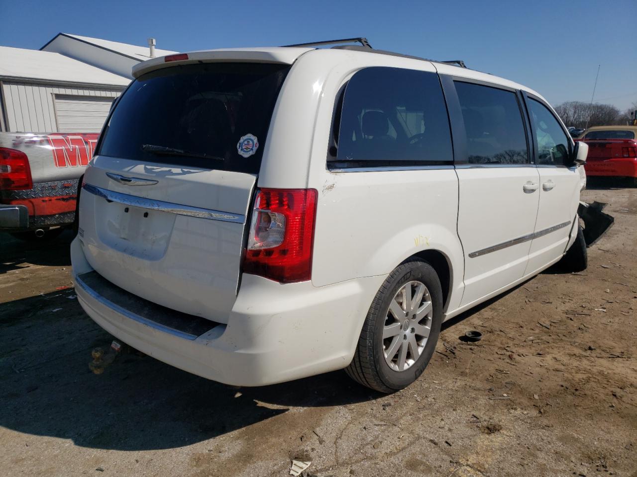 Photo 4 from auction – 2013 CHRYSLER TOWN & COU with VIN 2C4RC1BG9DR674867