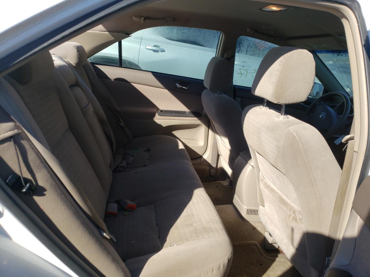 Photo 6 from auction – 2005 TOYOTA CAMRY LE with VIN 4T1BE32K75U398569