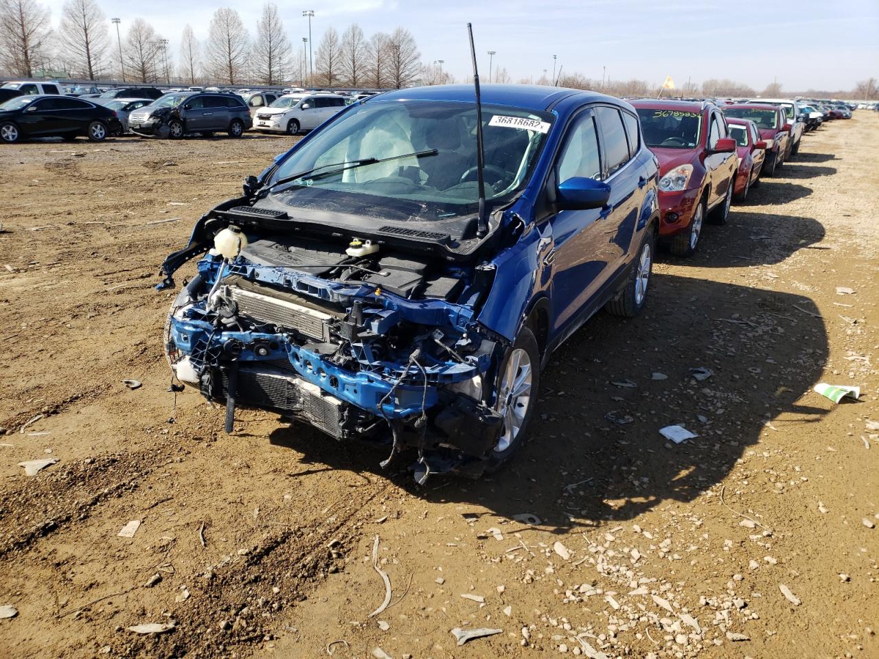 Photo 2 from auction – 2017 FORD ESCAPE SE with VIN 1FMCU0GD9HUB52630