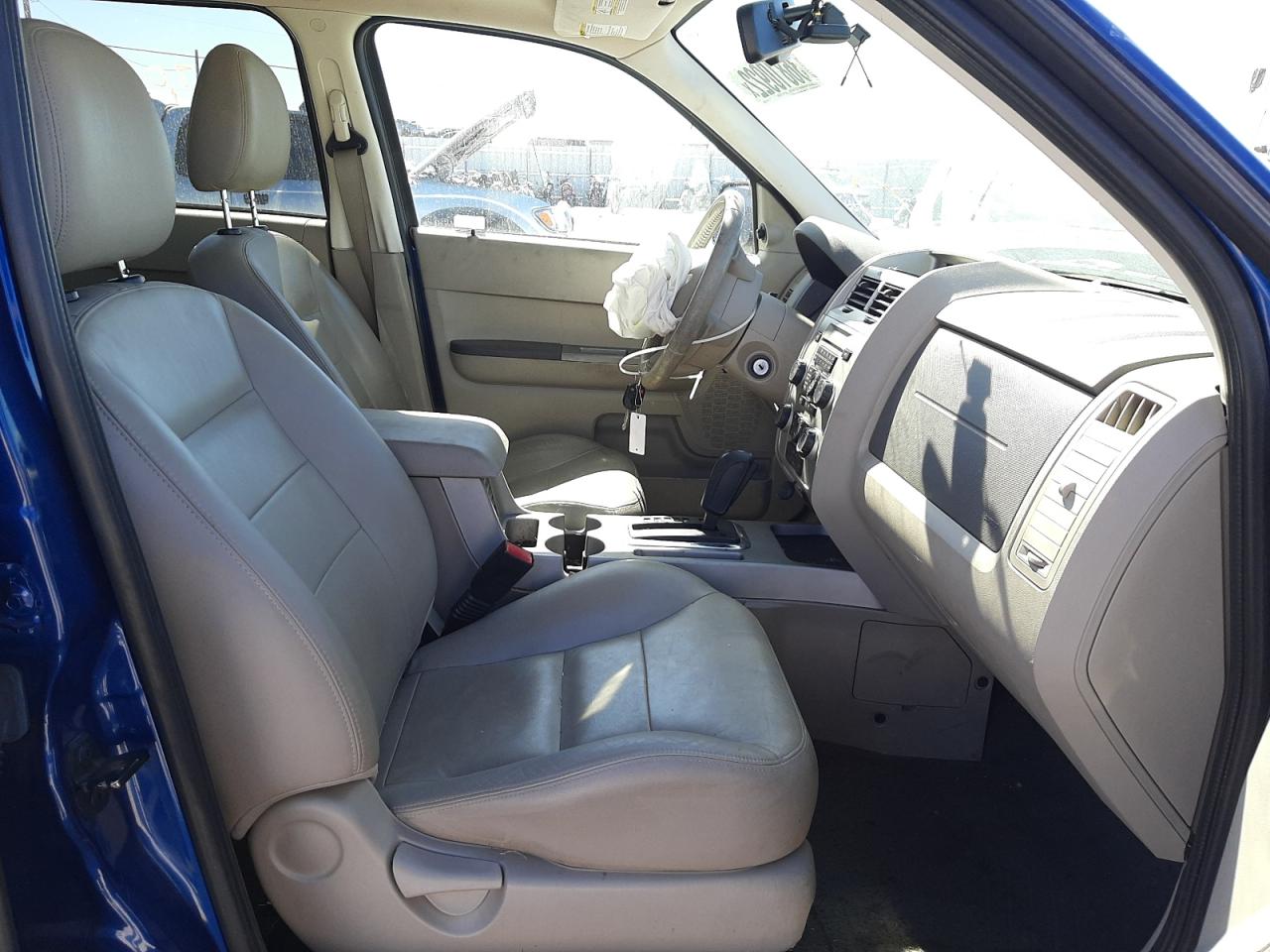 Photo 5 from auction – 2008 FORD ESCAPE XLT with VIN 1FMCU93178KA67801