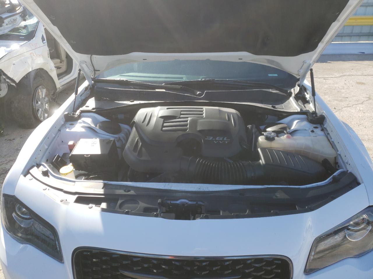 Photo 7 from auction – 2020 CHRYSLER 300 S with VIN 2C3CCABG1LH181554