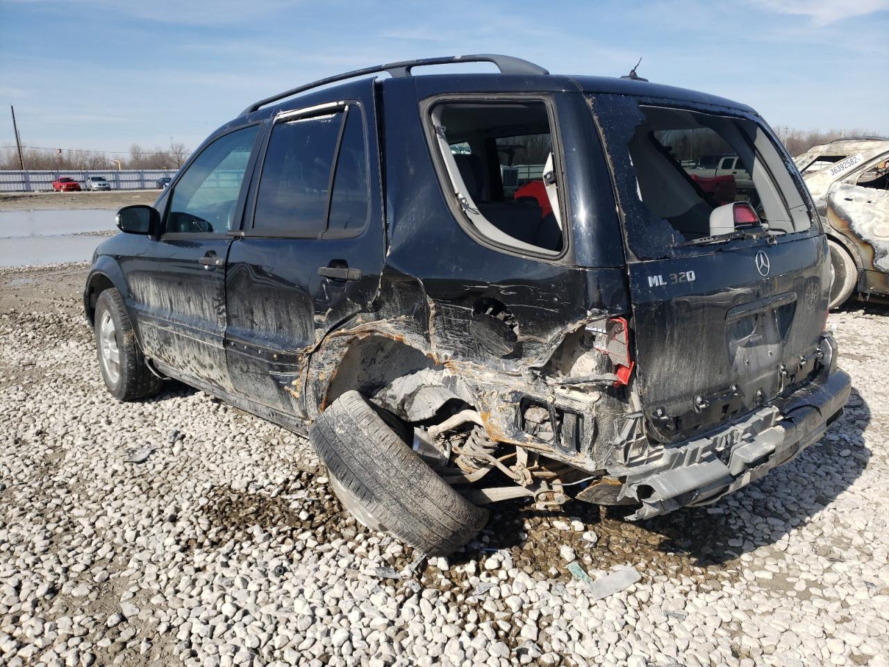 Photo 3 from auction – 2003 MERCEDES-BENZ ML 320 with VIN 4JGAB54E03A385233