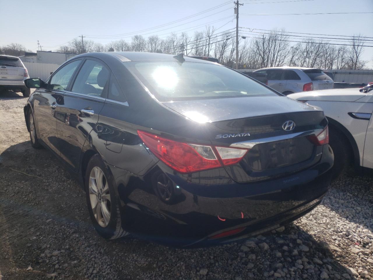Photo 3 from auction – 2012 HYUNDAI SONATA SE with VIN 5NPEC4AC5CH381283
