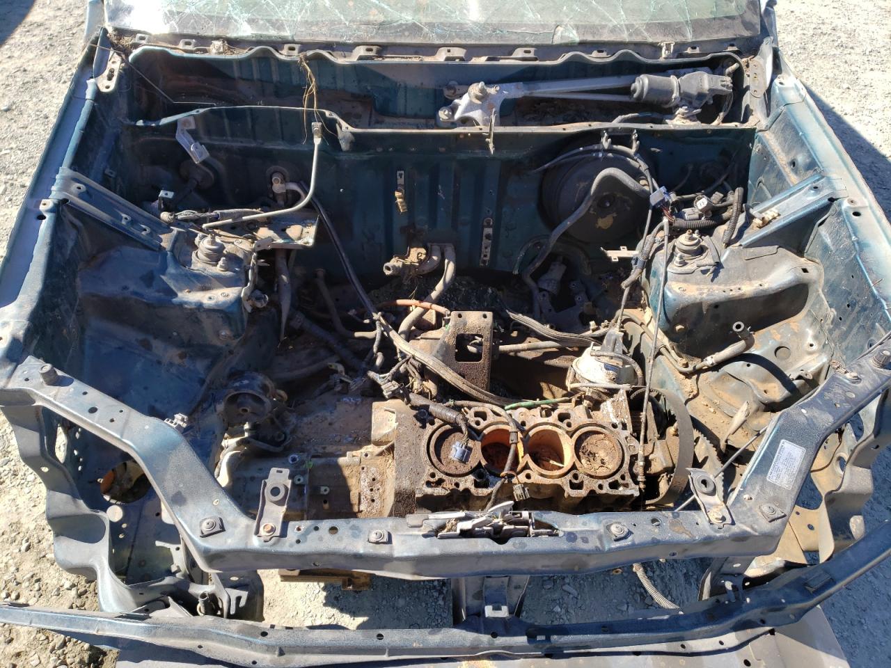 Photo 7 from auction – 1998 HONDA CR-V LX with VIN JHLRD2840WC009967