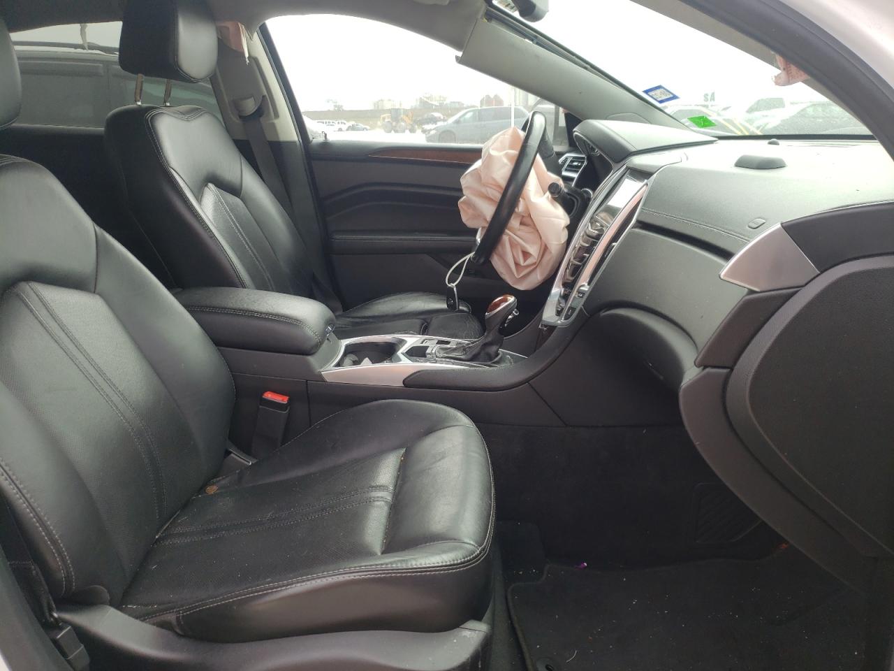 Photo 5 from auction – 2016 CADILLAC SRX LUXURY with VIN 3GYFNEE36GS531955