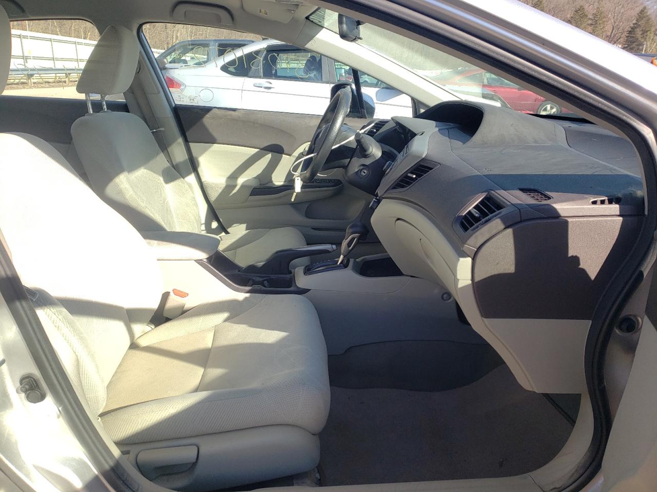 Photo 5 from auction – 2012 HONDA CIVIC LX with VIN 2HGFB2F51CH304992