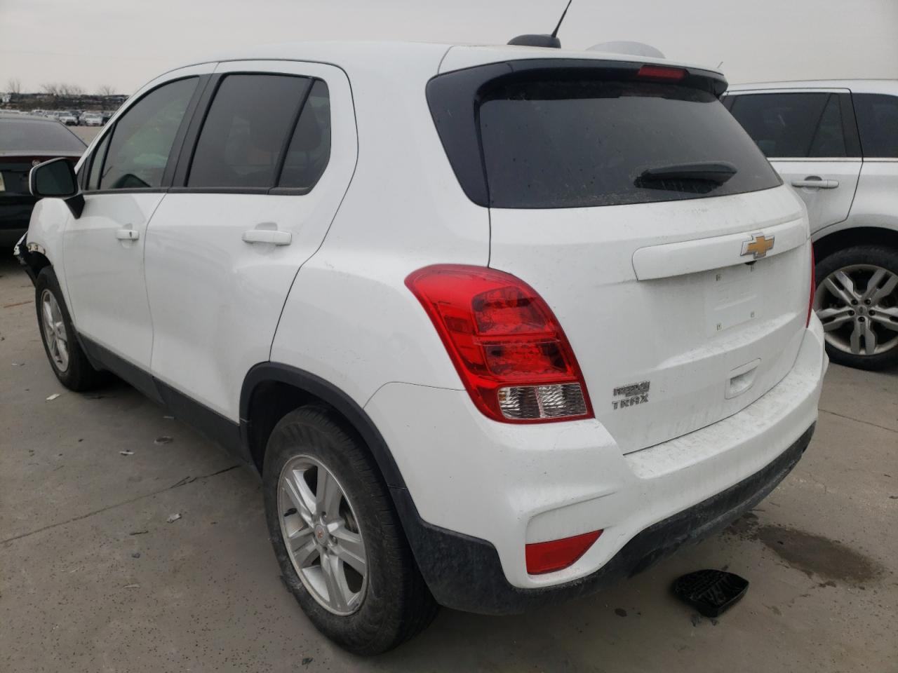 Photo 3 from auction – 2020 CHEVROLET TRAX LS with VIN KL7CJKSB9LB022086