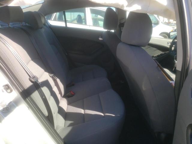 Photo 6 from auction – 2017 KIA FORTE LX with VIN 3KPFK4A75HE073116