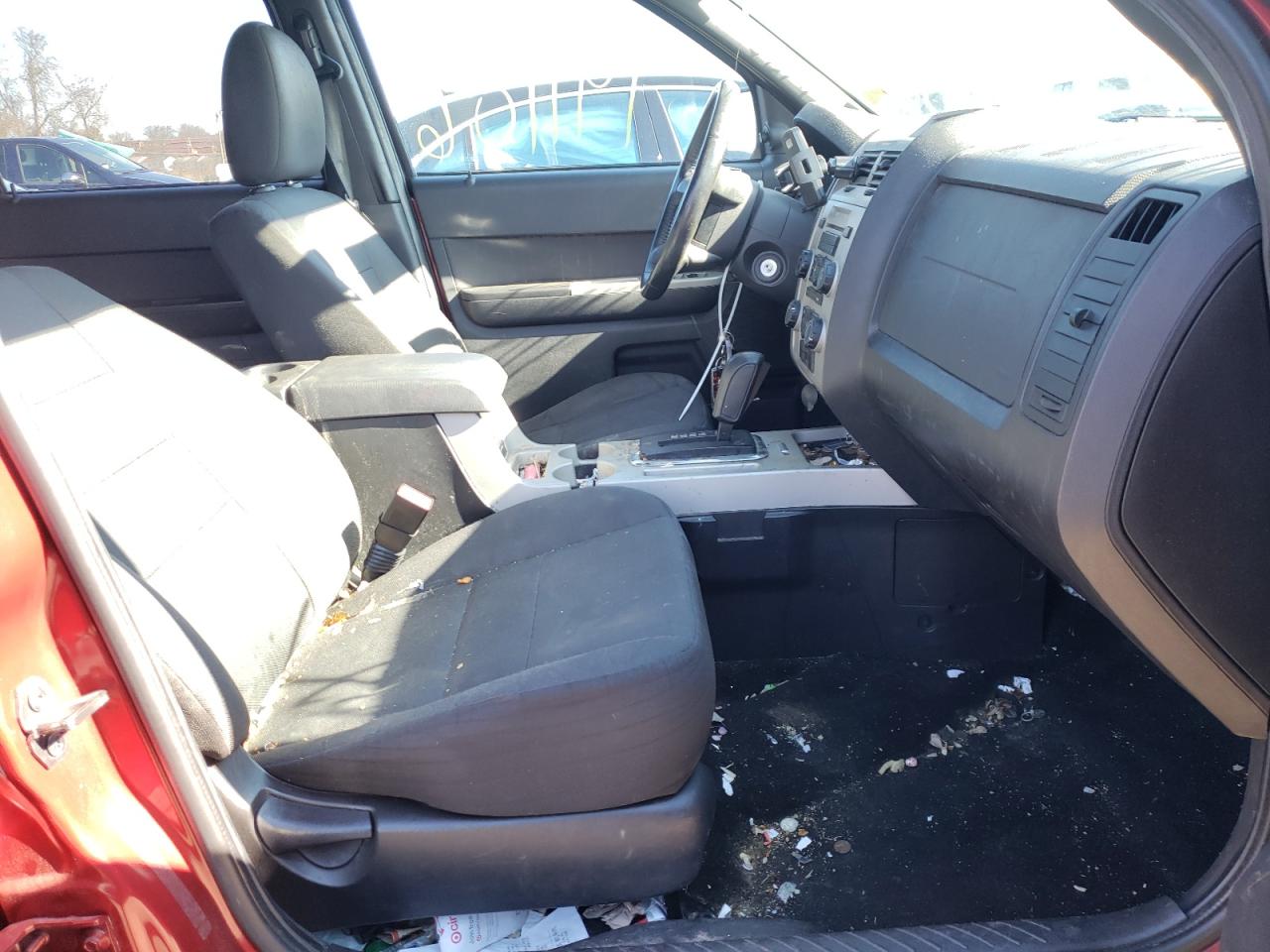 Photo 5 from auction – 2012 FORD ESCAPE XLT with VIN 1FMCU9D78CKB99008